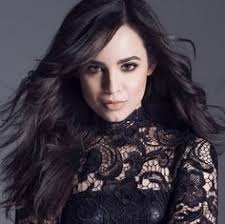 Angela Abraham (happyasmemyself)