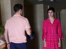 From the first scene of the white. 29vd Lmbavuoxm