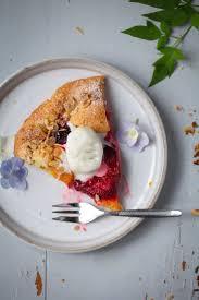 sommer obst galette tarte rezept rezept lebensmittel essen rezepte kaffee und kuchen