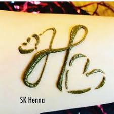 No matter how hard you try, you always end up getting really invested in one or two of the contestants, only to be disappointed if/when they get sent home — or even when the. 120 Z L Ve H Ideas Stylish Alphabets H Alphabet Alphabet Wallpaper