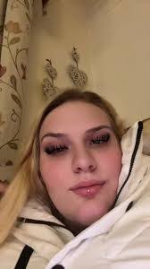 Samantha Bratt's Instagram, Twitter & Facebook