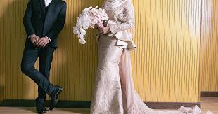 Seolah tuhan menciptakan dunia untuk kaum lelaki. Lelaki Kalau Pandang Perempuan Lain Itu Normal Tapi Lelaki Yang Tundukkan Pandangan Itu Luar Biasa Pesona Pengantin