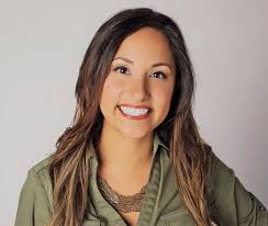 Leslie Villanueva's Instagram, Twitter & Facebook