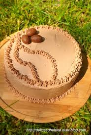 Pour Paques J Ai Realise Ce Joli Gateau A Etages Compose D Un Chiffon Cake Au Chocolat Un Cremeux Au Chocolat Noir E Cake Chocolat Chocolat Chocolat Au Lait