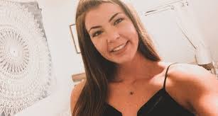 Alexis Sheely's Instagram, Twitter & Facebook