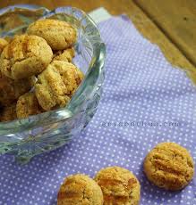 Minyak kacang tanah sebagai sumber minyak nabati yang baik untuk bahan pangan dan minyak goreng. Resepi Biskut Kacang Mazola Mat Gebu