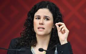 Luisa María Alcalde reacciona al relanzamiento del PAN; 'acabaron con el  azul'