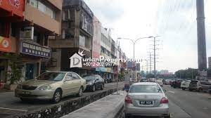 Sebagai pasangan suami istri melakukan hubungan intim yang berkualitas tentu merupakan sebuah hal yang wajib dilakukan supaya kehangatan pernikahan tetap terjaga. Shop For Rent At Taman Connaught Cheras For Rm 4 000 By Jimmy Goh Durianproperty