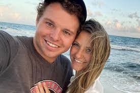 Jason Mork's Instagram, Twitter & Facebook