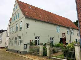 He also wrote a number of stories, poems and novellas. Das Theodor Storm Haus In Husum Style At Home Husum Ferienwohnung