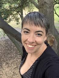 Aimee Perry's Instagram, Twitter & Facebook