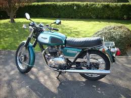 My nice, old 1978 triumph bonneville for sale currently has 10k miles on it and many attractive upgrades using only the best parts and accessories that money can buy. 1978 Triumph T140 Bonneville Hockey Stick Green Silver Flickr