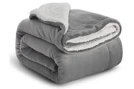 The most noticeable problem you might encounter is shedding and pebbling. 11 Best Sherpa Blankets To Buy In 2021