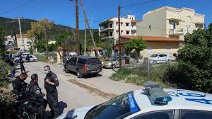Σύμφωνα με το ρεπορτάζ του open, οι κακοποιοί προέβησαν στο έγκλημα, εκμεταλλευόμενοι αφενός το. Vphfy9z0fs0xsm