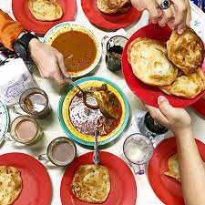 People of all races there enjoy roti canai and it is very, very popular, eaten throughout the day. Awang Roti Canai Melaka Restaurant Reviews Photos Tripadvisor