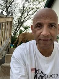 Anthony Squire's Instagram, Twitter & Facebook