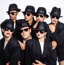 In this sequel to the original blues brothers comedy/musical, ellwood battles the chicago police, sings and dances his way out of numerous sticky situations, and manages to get the old band on the. Dan Aykroyd Blues Brothers 1988 Lynn Goldsmith