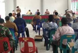 Babi hutan itu masuk pada pukul 10.30 wib pada saat pelaksanaan santunan anak yatim. Babi Hutan Masuk Masjid Satu Pemuda Terkapar