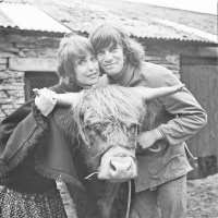 With peter, una adopted a son named jason. Una Stubbs Birthday Real Name Age Weight Height Family Dress Size Contact Details Spouse Husband Children Bio More Notednames