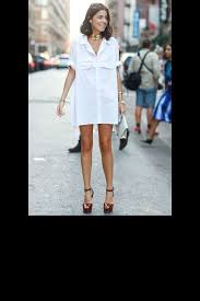 Une Mini Robe Chemise Blanche Robe Chemise Robe Chemise Blanche Mode