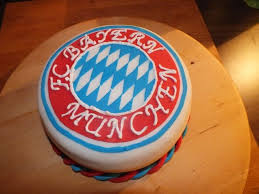 Die ruffini verkauft nicht nur die besten walnusssemmeln in ganz münchen, sondern auch leckere hausgebackene torten und kuchen. Pin Auf Cakes For Kids