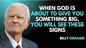 Ramona Swift's Instagram, Twitter & Facebook