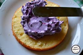 Mascarponele si smantana trebuie sa fie reci, de la frigider. Tort Cu Mascarpone Afine Si Zmeura PrÄƒjiturici È™i Altele
