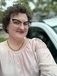 Honestly, I needed flexibility. I moved to Atlanta after undergrad and was  working full-time, but I wanted more. WGU gave me the chance to pursue my  Master's in Management and Leadership from