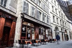 Столица одноимённого франкоязычного кантона и административный центр одноимённой коммуны. Zheneva Shvejcariya 4emodan Kz