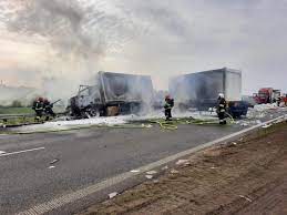 Do zdarzenia drogowego doszło około 17.30 na drodze s8 w stronę wrocławia. Wypadek Na S8 Przed Kepnem Droga Zablokowana Foto Radio Wroclaw