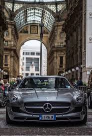 Mercedes Sls Galleria Vittoria Emanuele Milano Mercedes Sls Mercedes Benz Sls Amg Mercedes Sports Car