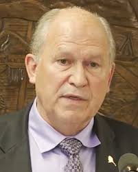 File:Bill Walker speaks at gubernatorial press conference, July 14, 2016  (cropped).png