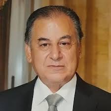 من كاتدرائية مار جرجس بيروت في زفاف ابني ناجي من ستيفاني ميسيريان. دامت  الافراح في بيوتكم عامرة.