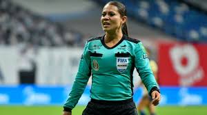 Liga mx femenil.cómo se juega en la liga mx femenil?.las mejores jugadoras.cuáles equipos conforman la primera división.resultados. Francia Gonzalez La Arbitra Mexicana Que Estuvo En La She Believes Cup As Usa