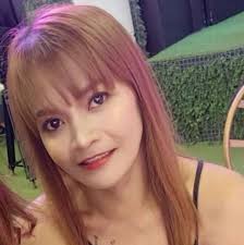 TINGNAN| Personal na nakidalamhati si Governor Manuel Mamba sa burol ng  yumaong si Rizal Mayor Joel Ruma sa kanilang tahanan ngayong Lunes, Abril  28, ,2025. Ipinaabot ng Ama ng Lalawigan ang kanyang