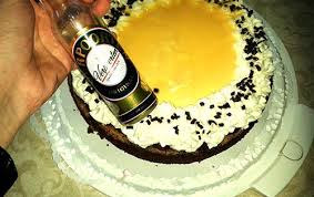 Eierlikortorte Mit Nussboden Und Kirschen Kuchenrezepte Mit Eierlikor Rezept Eierlikortorte Mit Nussboden Kuchen Rezepte Kirschen