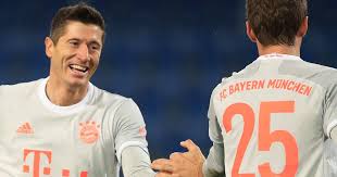 Marco reus and robert lewandowski spent their honeymoon journey in 1910's winter in a top brand hotel situated in alps. Bundesliga Lewandowski Muller Net Brace In Bayern Munich Win Reus Rescues Dortmund