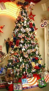 Christmas Tree Patriotic Decorations For Your July 4th Party Or Any American Holiday Patri Patriotic Christmas Tree Christmas Tree Themes Patriotic Christmas