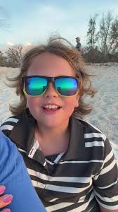 Tara Moen (@taramoen)