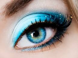 We've talked about the best shadows for brown eyes and blue eyes, but now it's time to find the best shadows for green eyes. Best Makeup Colors For Green Eyes And Brown Hair