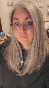 Does anyone use tree hut ?? If so please recommend me some scents I should  buy. I just started using their brand and love it already 🥰💯