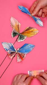 Bekerjasama, ketekunan, ketelitian dan kekemasan : Origami Butterfly With Money Kreative Ideer Kreativ Sommerfugl