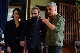 Aug 20, 2018 · özcan deniz ve aslı enver'in başrolü olduğu ve bu yıl 3. Istanbullu Gelin 2017