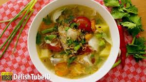 Sudah terkenal sejak dulu bagaimana rasa ayam yang disajikan dengan dibuat sup, kuahnya pasti sangat menggiurkan lidah. Resep Sup Ayam Delish Tube Id