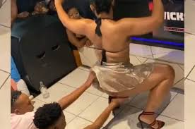 Wabantu performed at the doek on fleek event. Watch Zodwa Wabantu Bonding With Her Photocopy Son Iharare Jobs