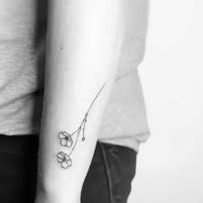 Oct 28, 2019 · i disegni stilizzati, fumettistici o ispirati a opere d'arte sono i più caratteristici. Tatuaggi Fiori Stilizzati Piccoli O Grandi Sempre Delicati Tatuaggipiercing It