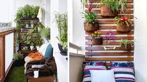 Ces balcons déco ont été parfaitement pensés pour profiter des moindres rayons de soleil, même en ville. Mur Vegetal Balcon Etroit Comment Amenager Son Balcon Balcon Etroit Decoration Balcon