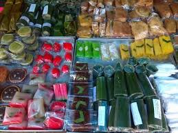 Mar 14, 2016 · berikut teks deskripsi bahasa jawa tentang makanan tradisional klepon dalam 2 paragraf sehingga lebih singkat dan padat. Kaya Makna Filosofi Makanan Tradisional Jawa Ini Bisa Menjadi Pelajaran Hidup