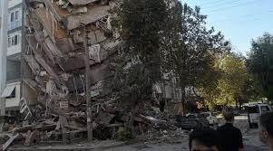 Türkiye'nin kuzey bölgelerden boydan boya geçen kuzey anadolu fay hattı'nın batı bölümünde meydana gelen deprem, 17 ağustos 1999 salı günü saat 03:01'de başladı ve 45. Itu Izmir Deprem Raporunu Acikladi Binalar Acilen Guclendirilmeli