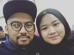 ### sebelum ini, beliau telah dimasukkan ke unit rawatan rapi (icu) di hospital berkenaan dan terpaksa bergantung kepada alat bantuan pernafasan. Dua Tahun Lalu Saya Yang Nikahkan Semalam Saya Juga Temani Dia Di Mahkamah Datuk Red Luah Rasa Sedih Akui Dugaan Semakin Berat Sensasi Mstar